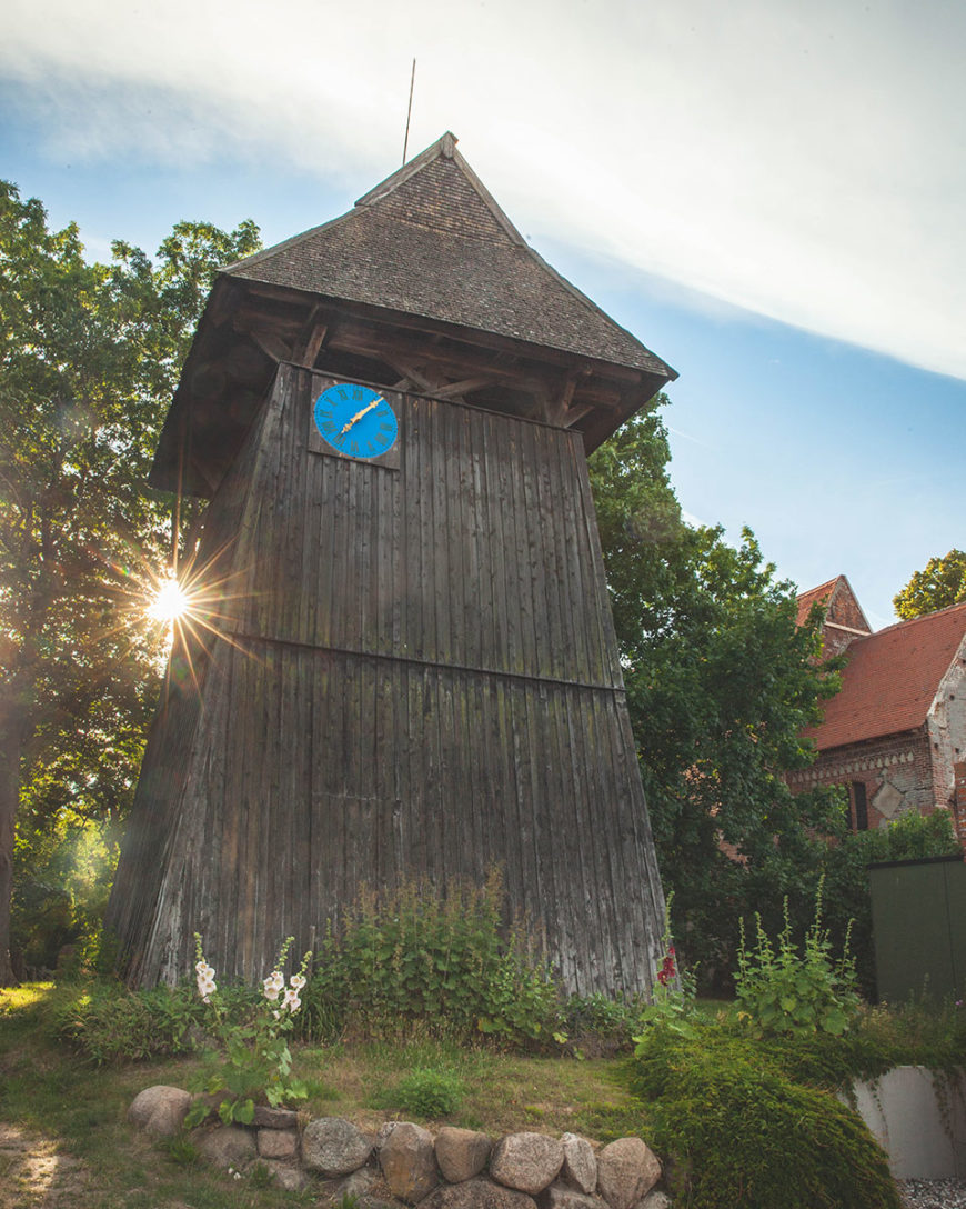 Glockenturm aus Holz in Altenkirchen auf Rügen