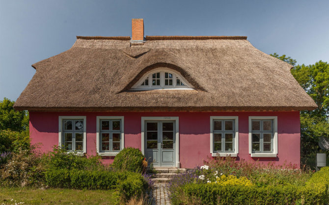 Hübsches reetgedecktes Häuschen in Putgarten auf Rügen
